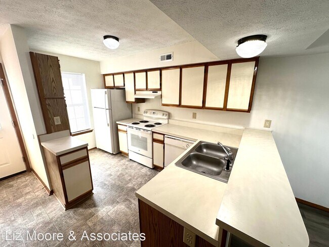 Foto del edificio - 2 br, 1.5 bath House - 427 Lester Road #8