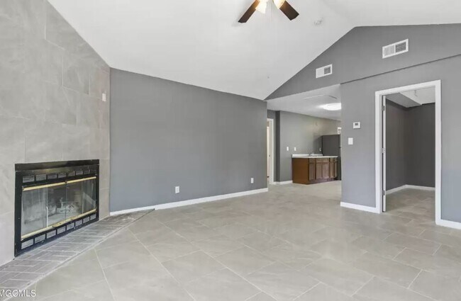 Building Photo - 15709 Ben Rd