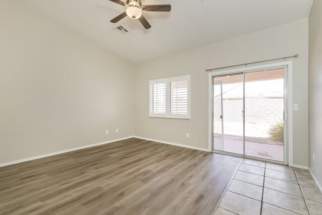 Building Photo - 1030 Blue Lantern Dr