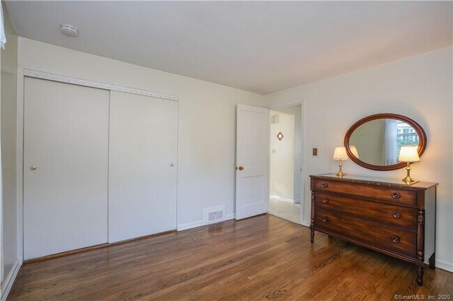 Bedroom 1 (furniture not included) - 7 Douglas Cir