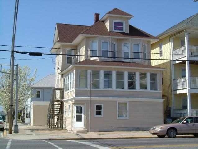 Primary Photo - 3212 Park Blvd