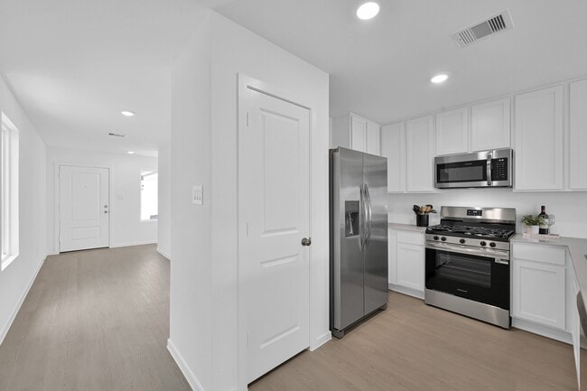 Building Photo - 31346 Black Cherry St