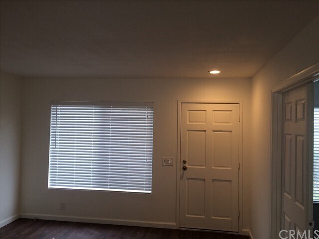 Building Photo - 1475 W Cerritos Ave