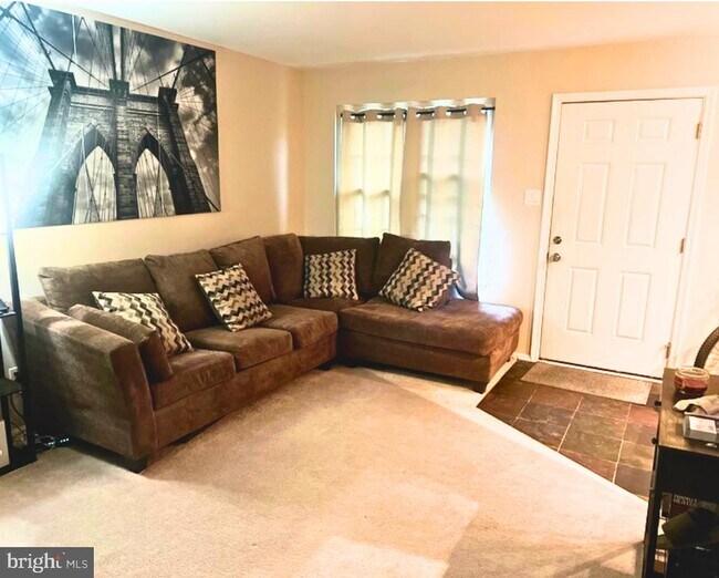 Foto del edificio - 4853 Hawthorne Ln