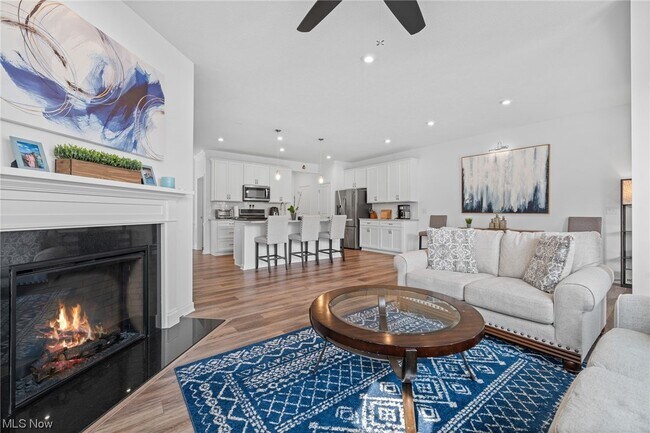 Foto del edificio - 875 Dipper Ln