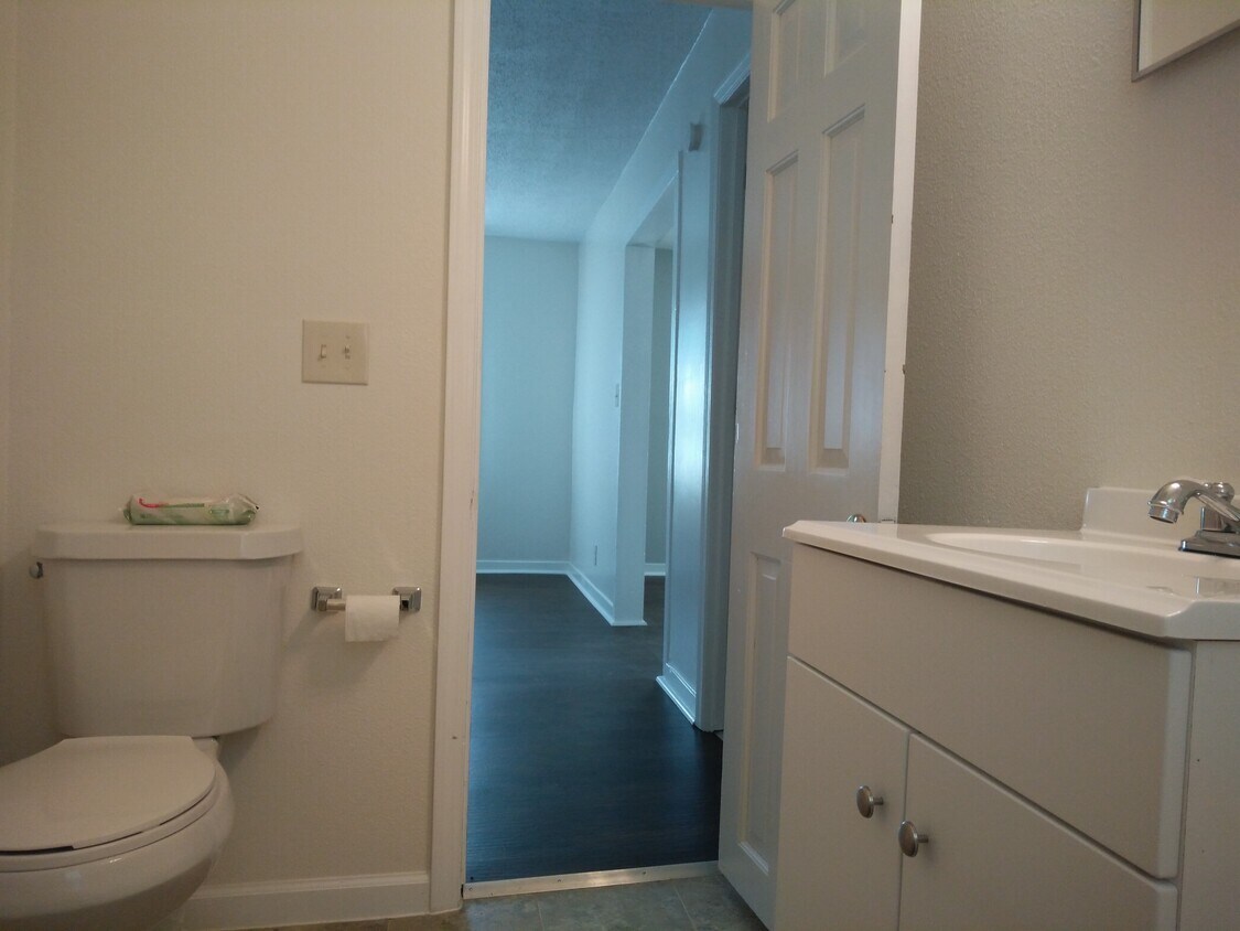 Primary Photo - 1158 Kenton St