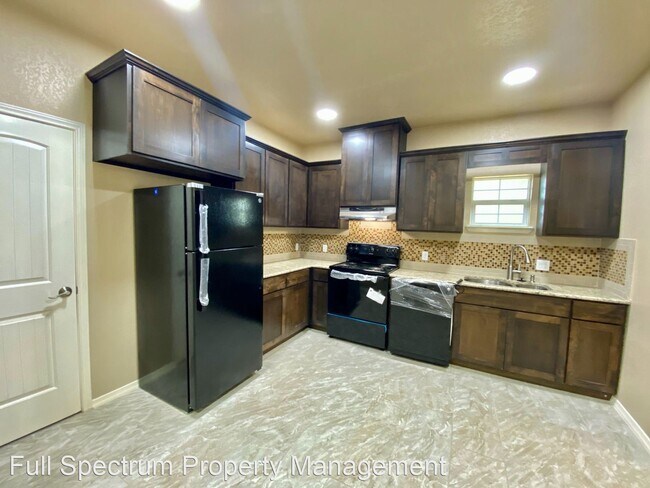 Foto del edificio - 3 br, 2 bath House - 2414 Martin Luther Ki...