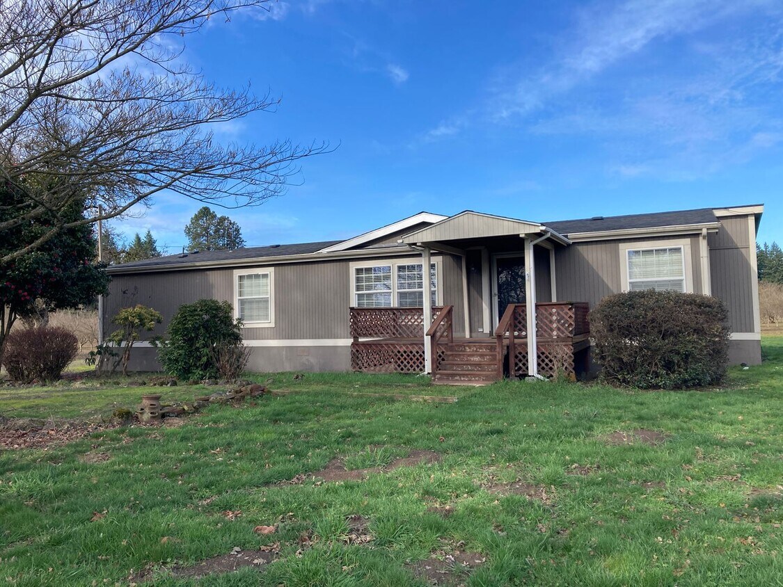 One Acre with 1728 SF Home for Rent - One Acre with 1728 SF  Home for Rent