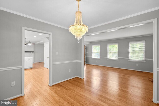 Foto del edificio - 10231 Marshall Pond Rd