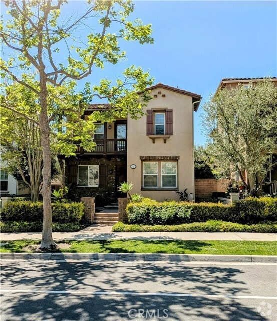 Building Photo - 23 Golf Dr
