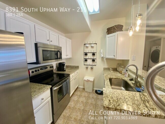 Building Photo - 8391 S Upham Way