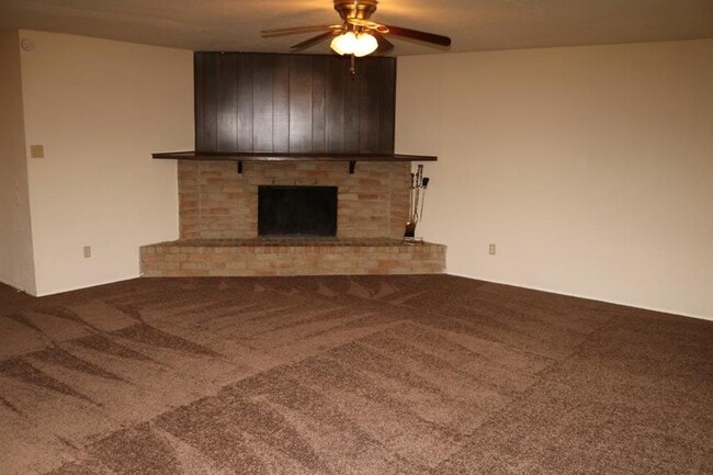 Building Photo - 17514 Autumn Trails Ln
