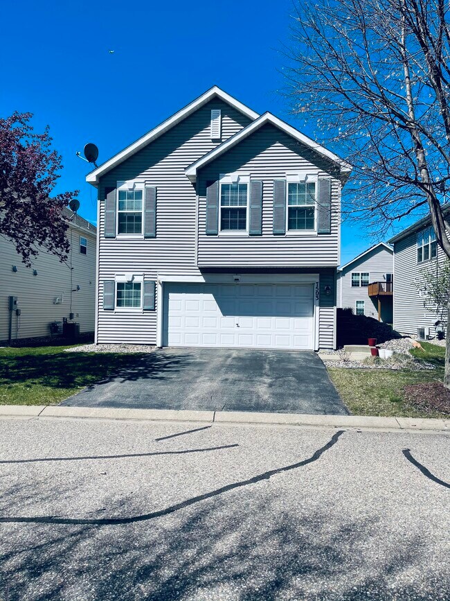 Foto del edificio - 7503 Hampton Ln