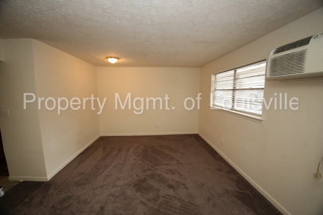 Foto del edificio - One Bedroom Apt on Frankfort Ave