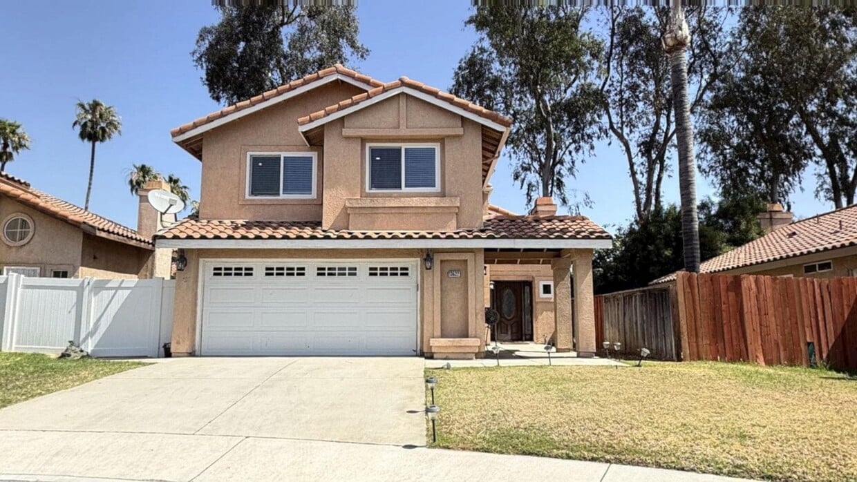 Photo - 13632 Cabrillo Ct. 3 Bed 2.5 Bath Home in Fontana!