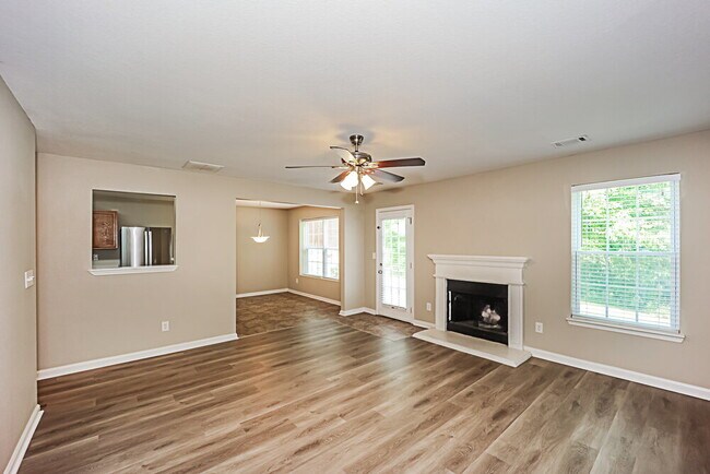 Foto del edificio - 4617 Raven Wood Loop