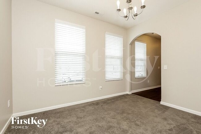 Building Photo - 5609 Alliance Way