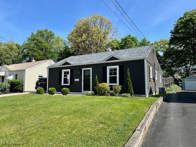 Foto del edificio - 2553 Edgebrook Ave