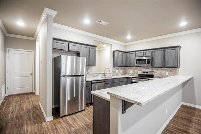 Building Photo - 301 Bear Trap Dr