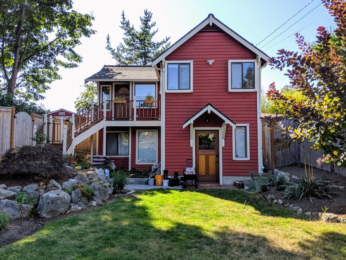 9015 Burke Ave N, Seattle, WA 98103 House Rental in Seattle, WA