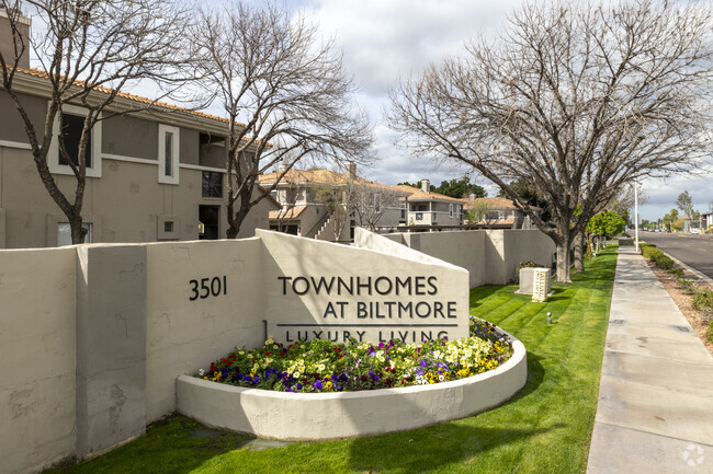 Lush Landscaping - Townhomes at Biltmore