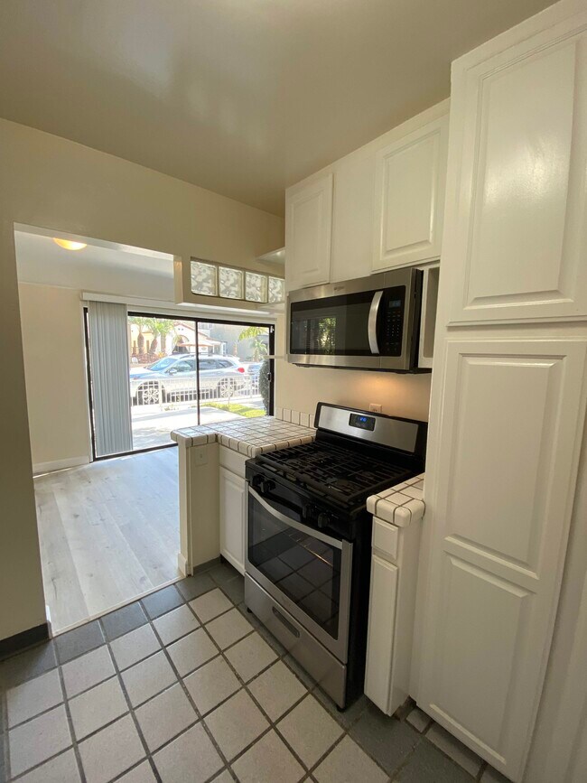 Foto del edificio - 181 Claremont Ave