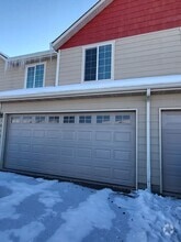 Building Photo - 1016 N River Rock Dr