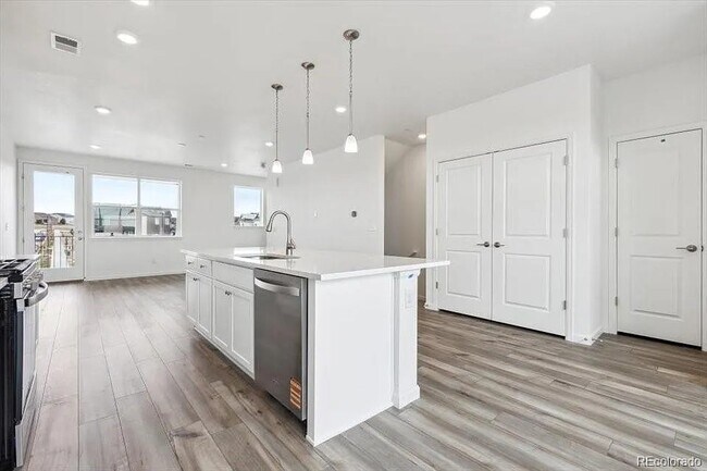 Foto del edificio - 6814 Merseyside Ln