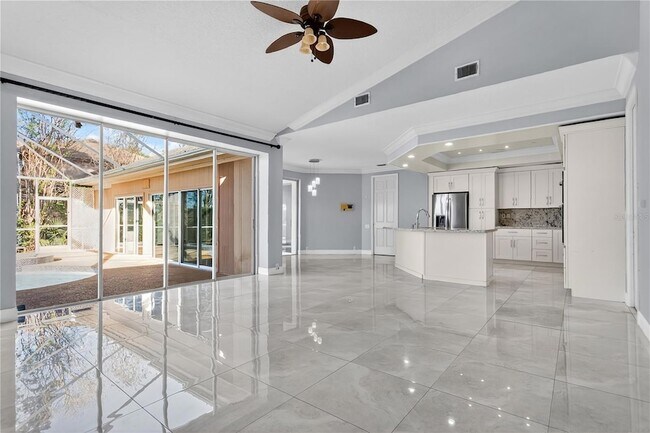 Foto del edificio - 6719 Fairway Cove Dr