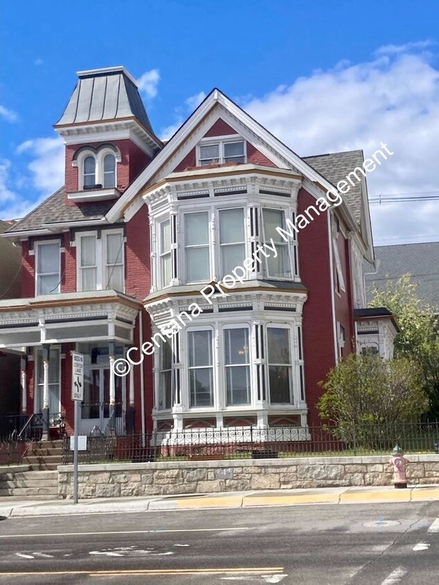 Foto del edificio - 301 W Park St