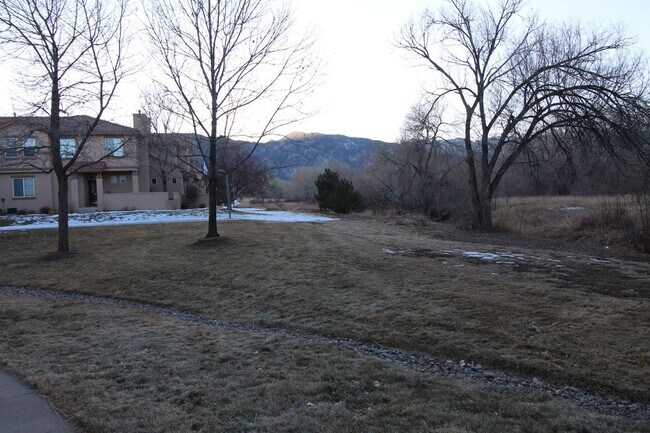 Foto del edificio - 3348 Apogee View