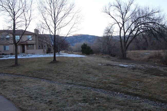 Photo - Beautiful 2bdrm 3 bath 2 car garage townhome