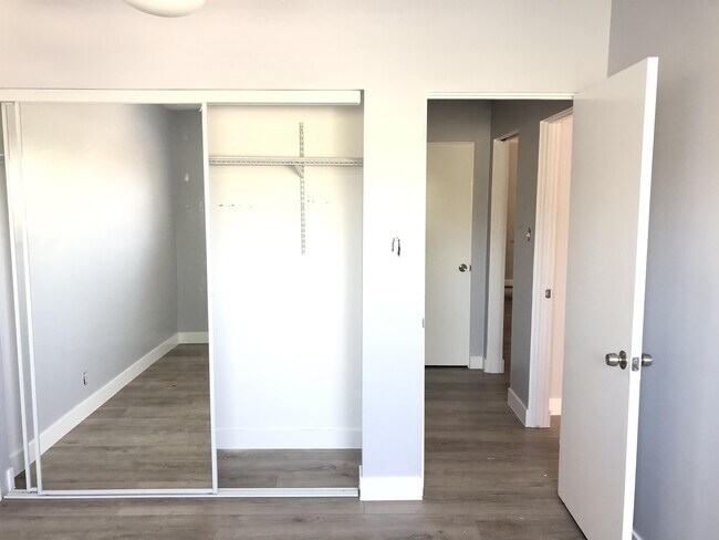 Foto del edificio - 2310 E 5th St