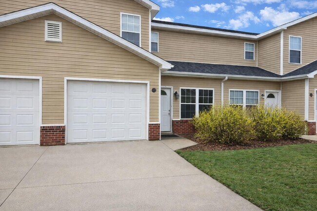 Foto del edificio - 5000 Derby Ridge Dr