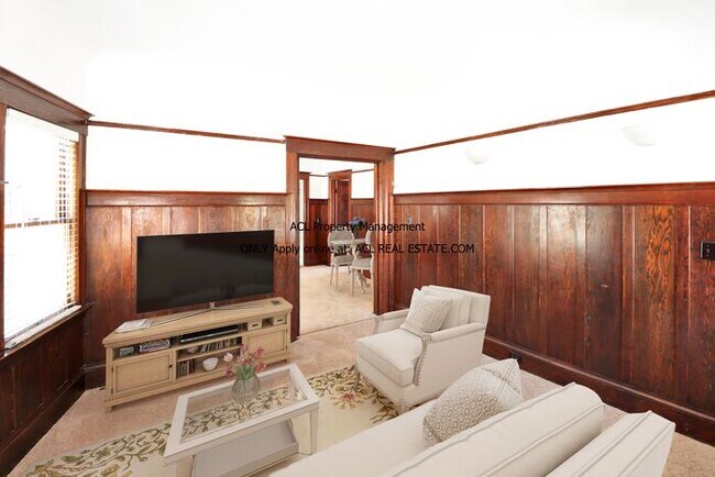 Foto del edificio - Nicely Located, Pet Friendly, Lake Merritt area home for rent