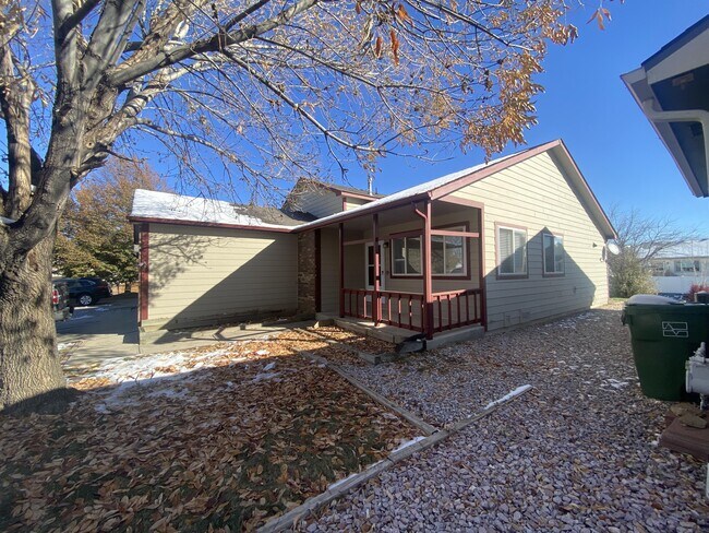 Foto del edificio - 472 Sodalite Ct