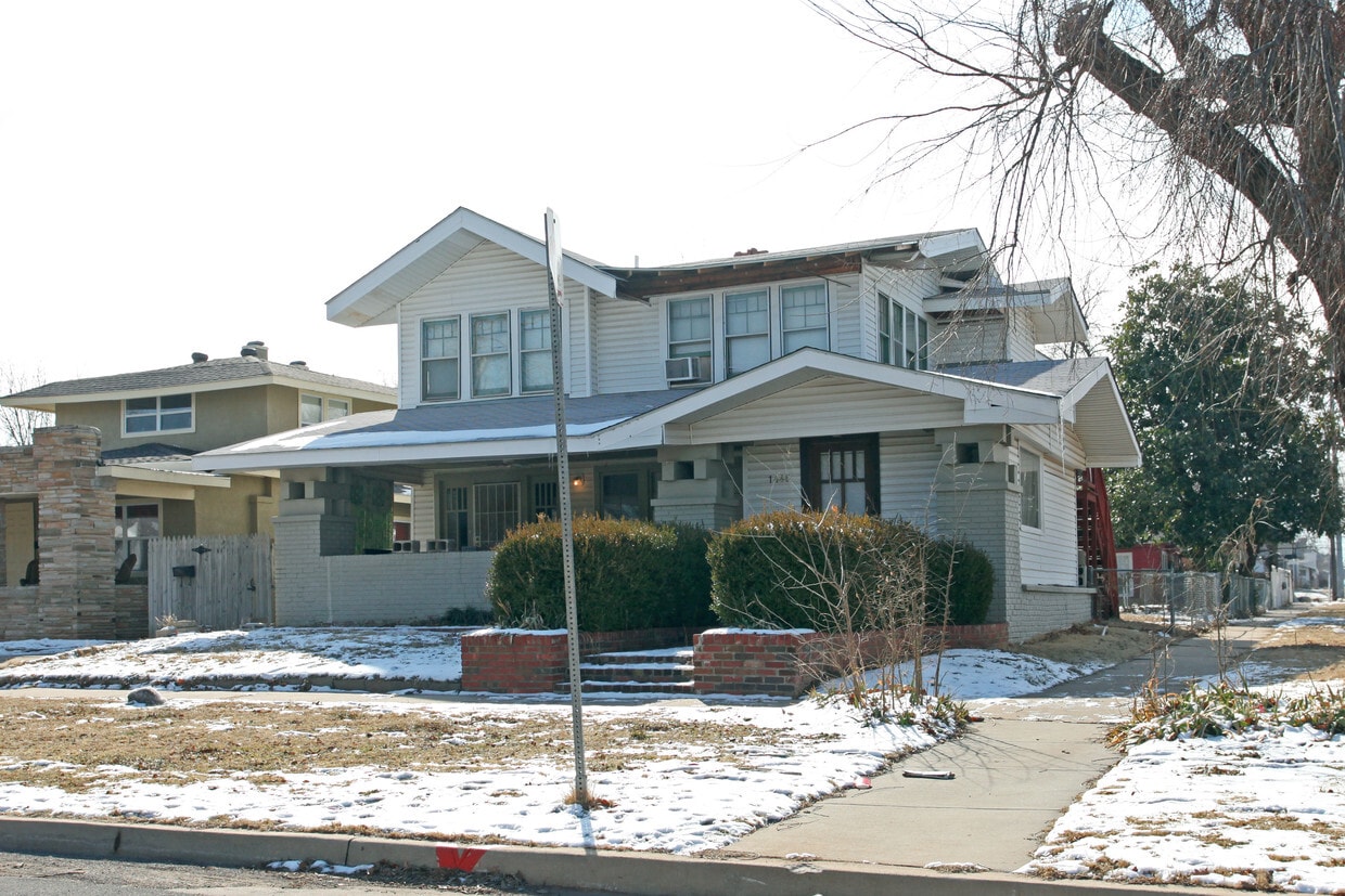Building Photo - 1446 NW 31st St