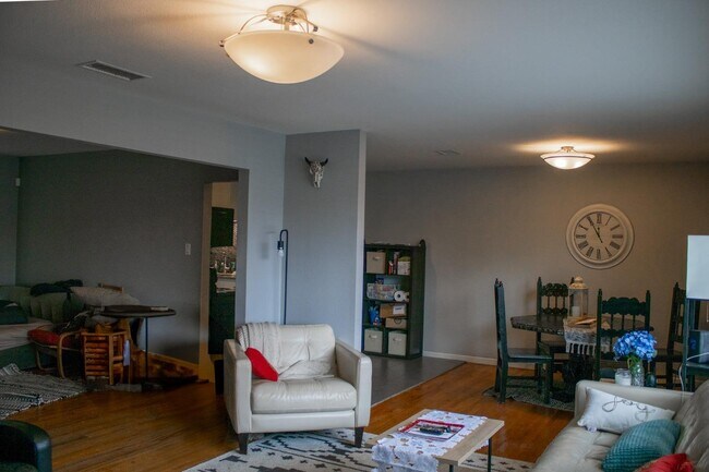 Foto del edificio - 4309 33rd St
