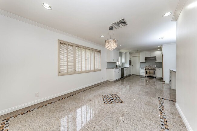Building Photo - Welcome home to Fountain Valley! Spacious ...