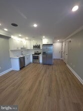 Building Photo - 3404 W Commissioner St Building Photo - 3404 W Commissioner St