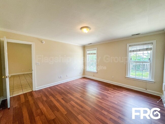 Building Photo - 149 Emily Dr