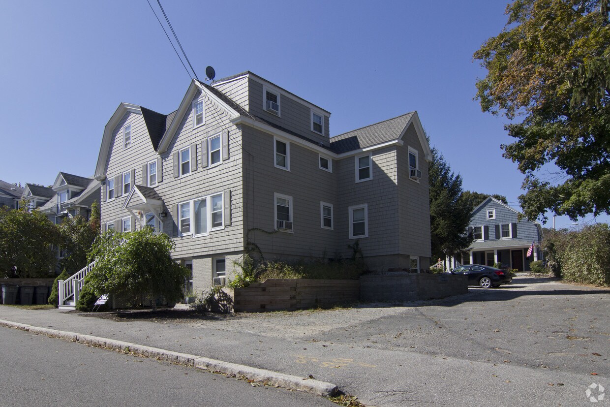 746 Hale St, Beverly, MA 01915 Apartments in Beverly, MA