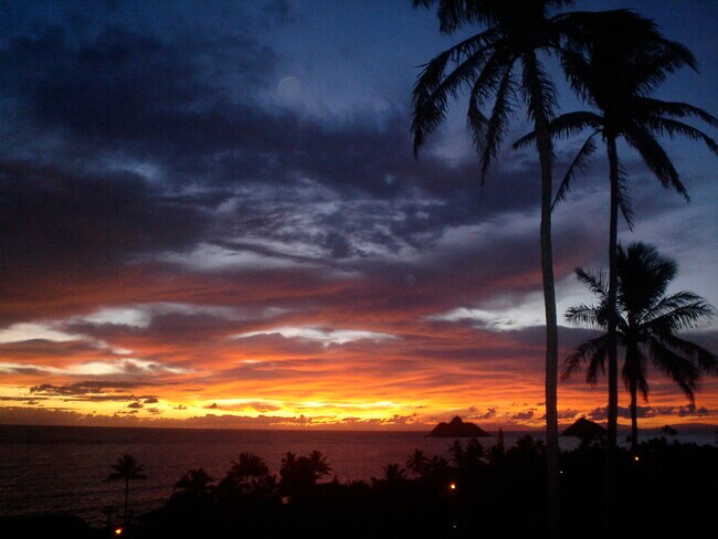 Sunrise over Mokulua Islands from main deck - 22 Aalapapa Pl