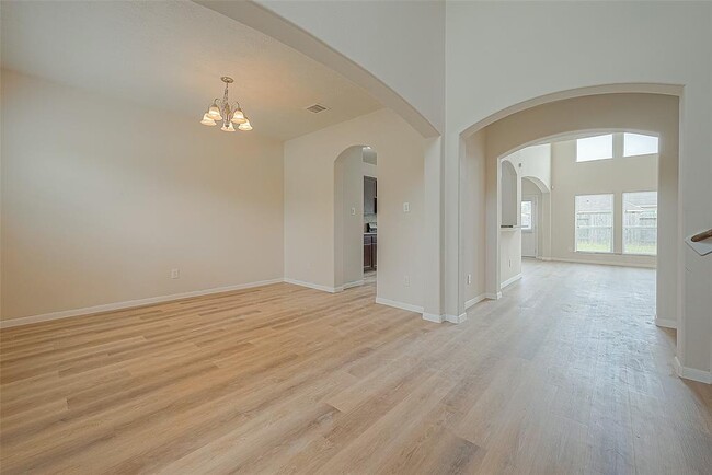 Building Photo - 1418 Lochstone Dr