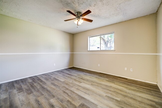 Foto del edificio - 10731 Staghill Dr