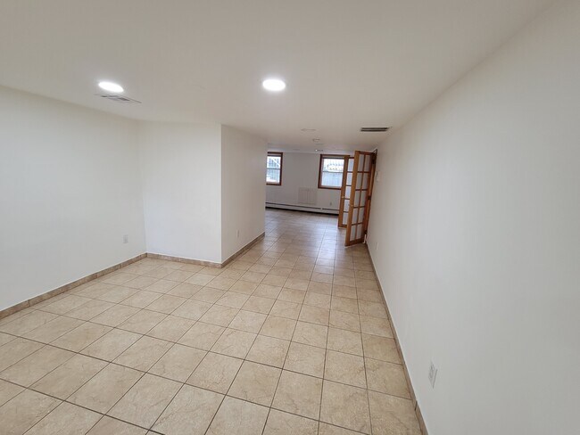 Building Photo - 85 Laidlaw Ave