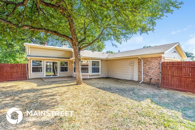 Foto del edificio - 1137 Wood Heights Dr