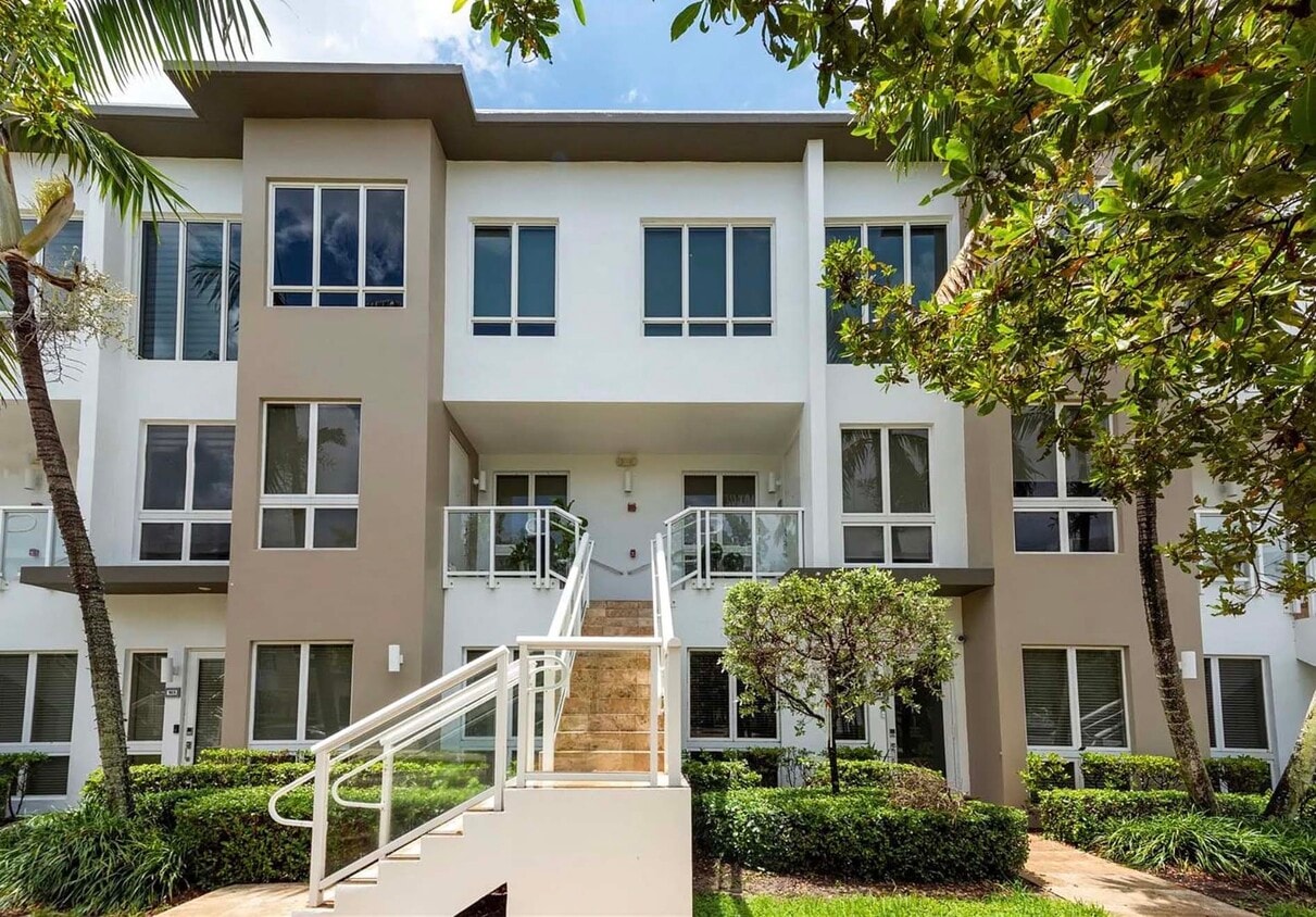 Front Door - 10260 NW 63rd Ter