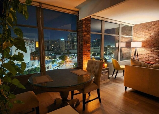 Foto del edificio - 100 Atlantic Ave