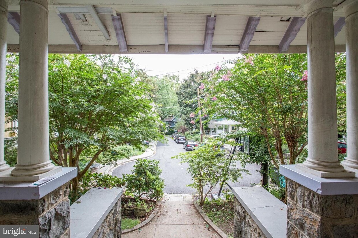 Primary Photo - 3315 Ross Pl NW